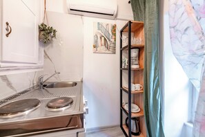 Fridge, stovetop, high chair - Aurora 1 (Dubrovnik)
