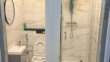 Shared Dormitory, 1 Bedroom, Smoking, Balcony | Bathroom