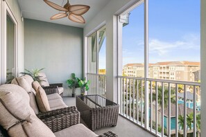 Property grounds - One Particular Harbour 388-401 · Top Floor · Pool Lanai (Bradenton)