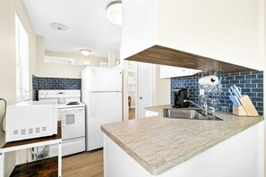 Fridge, microwave, oven, stovetop - Sunbaker I North · 3-Min Walk · Family Legacy (Homes Beach)