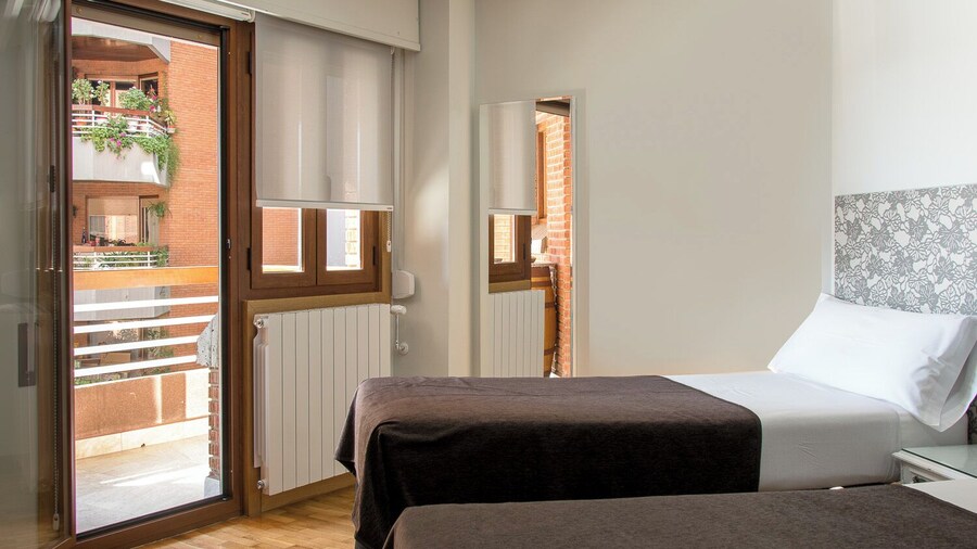 Pensión Laurel Self Check-in