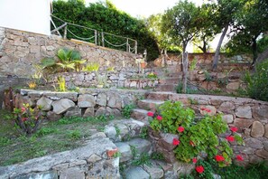 Property grounds - Dimora Burrafato, known by locals as “La Casa Rossa”, is a historic summer residence once owned by Princess Pignatelli, located directly on the seafront of Caronia. The property consists of three independent units, each with a private entrance, a bal (Marina di Caronia)