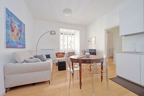 TV - Delightful flat near San Giovanni (Roma)