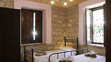 Iron/ironing board, travel cot