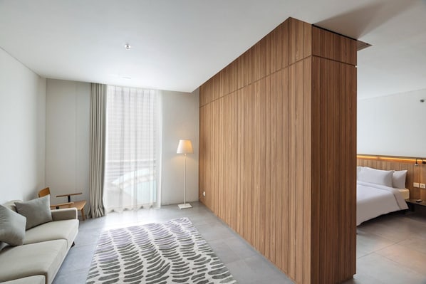 Suite | Desk, iron/ironing board, free WiFi - Paviliun Raden Saleh, ARTOTEL Curated (Jakarta)