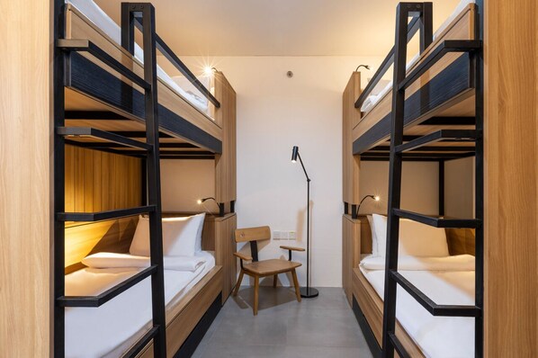 Family Room | Desk, iron/ironing board, free WiFi - Paviliun Raden Saleh, ARTOTEL Curated (Jakarta)