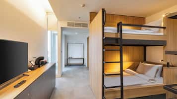 Kamar Keluarga | Seprai premium, setrika/meja setrika, dan tempat tidur lipat/tambahan