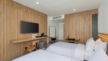 Kamar Deluks | Seprai premium, setrika/meja setrika, dan tempat tidur lipat/tambahan