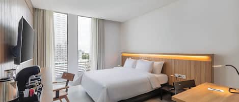 Deluxe Room | Desk, iron/ironing board, free WiFi