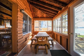 Dining - New for 2026! Thomas Pond Cottage with Sandy Beach, Firepit & Lake Views (Raymond)