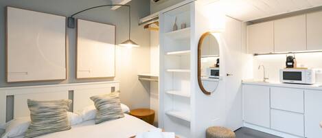 1 bedroom, iron/ironing board, WiFi