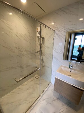 Habitación, 1 habitación, con acceso para personas discapacitadas, balcón | Baño