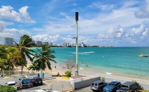 Beach - Beautiful and cozy studio apartment in the heart of Isla Verde. (Carolina)