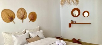 Charming Apartment With Panoramic Views in Historic Carthage