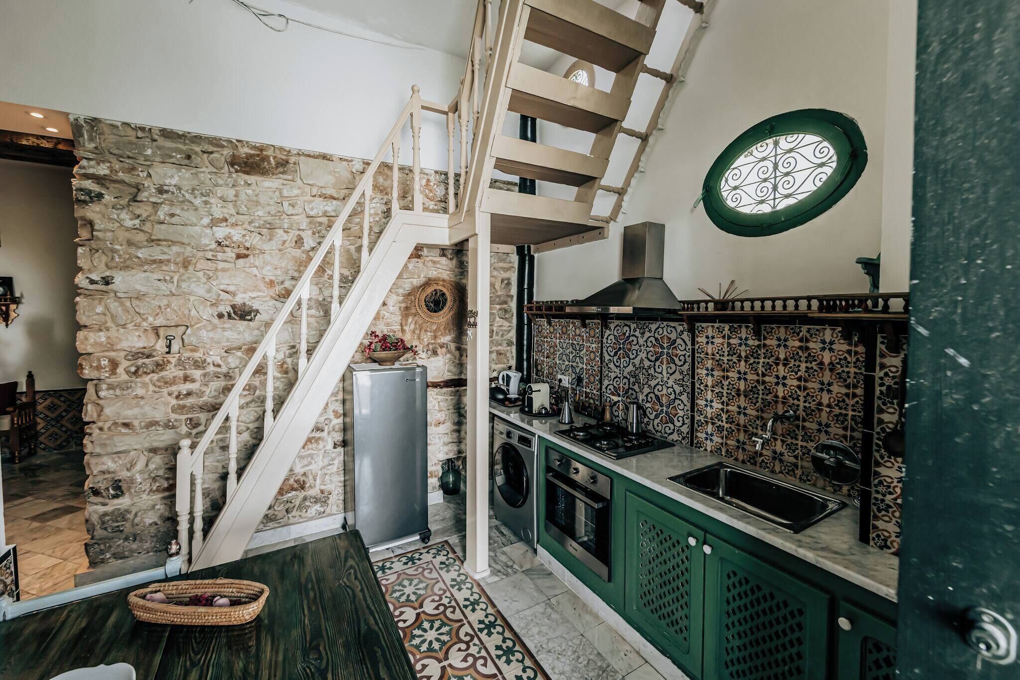 Apartment, 2 Bedrooms, Smoking, Balcony | Living room