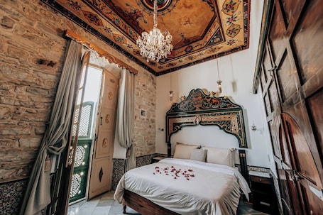 Apartment, 2 Bedrooms, Smoking, Balcony | 2 bedrooms