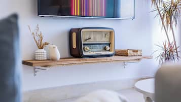 Apartment, 3 Bedrooms, Smoking | Interior