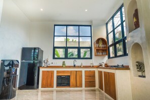 Fridge, microwave, stovetop, electric kettle - 3BR Pool Villa in Berawa • Walk to Cafes & Beach (Bali)