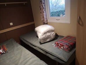 3 bedrooms - To rent mobil home 6 persons in campsite 3* le PARC des ALLAIS in TROGUES 37220 (Trogues)