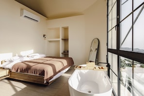 Luxury Loft, Beach View - The Windmills (Jbeil)