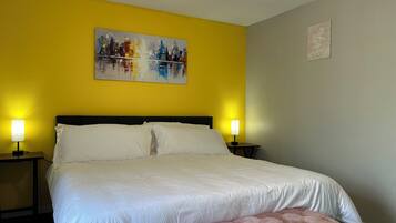 Iron/ironing board, free WiFi, bed sheets