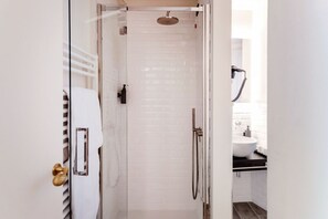 Dusche, Bidet