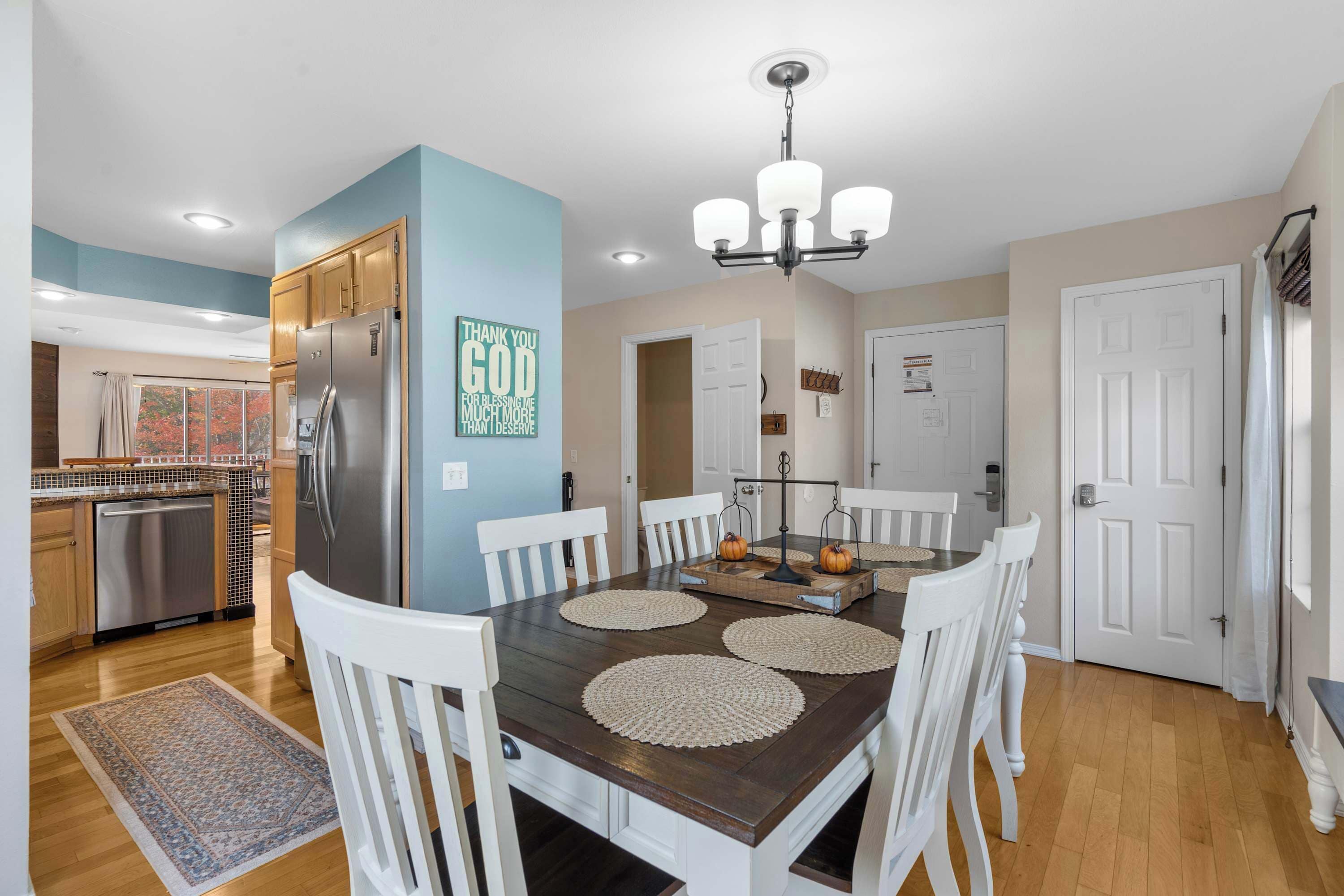 Leilighet, flere senger, terrasse, hageutsikt (Premiere Pointe) | Spiseområde