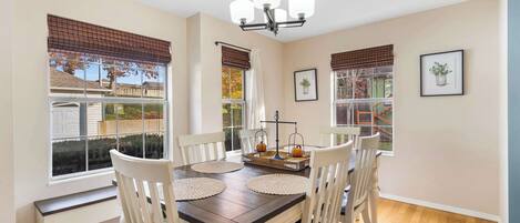 コンドミニアム ベッド (複数台) パティオ ガーデンビュー (Premiere Pointe) | レストラン