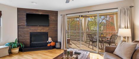 Lejlighed - flere senge - terrasse - udsigt til have (Premiere Pointe) | Opholdsområde