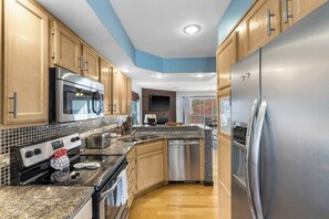 Condo, Multiple Beds, Patio, Garden View (Premiere Pointe) | Private kitchen