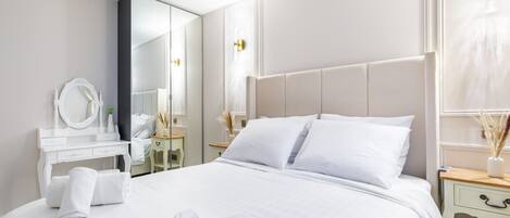 Bureau, Wi-Fi, draps fournis