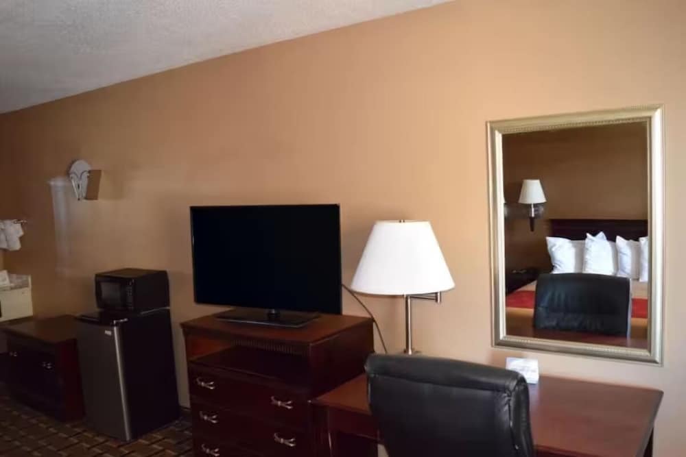 2 Convenient rooms equipped with practical, essential features for your ...