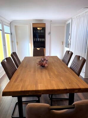 تناول الطعام