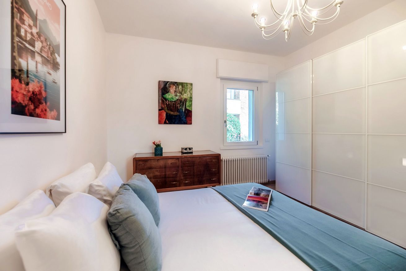 4 camere