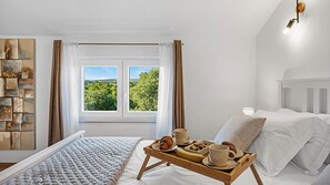 Free WiFi, bed sheets - Holiday house Hedonica by Villas Guide (Mirlovic Zagora)