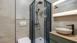 Shower, towels - Holiday house Hedonica by Villas Guide (Mirlovic Zagora)