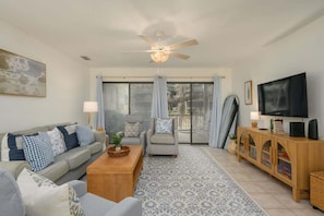 Smart TV, offices - Tennismaster 2BR Villa in Shipyard | Walk to Coligny Beach & Dining (Hilton Head Island)