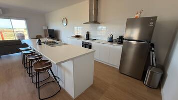 Microwave, oven, dishwasher, toaster