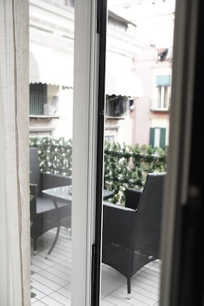 Interior - Parthenope Luxury Apartment - Modern, central. Spanish Neighborhoods - 7 guests (Napoli)