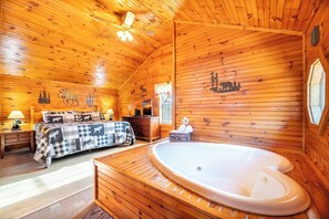 Desk, iron/ironing board, free WiFi, bed sheets - Romantic 1BD+Loft Cabin | Hot Tub | Close to TOWN! (Pigeon Forge)