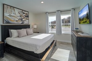 Escritorio, wifi gratis y ropa de cama 