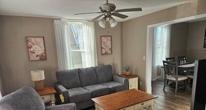 The Stuga - 2-bedroom house in lovely Slayton, located by a park.