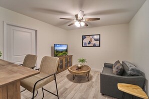 TV - Ruby 107: 1BD | Great Location + Shared Amenities! (Pigeon Forge)