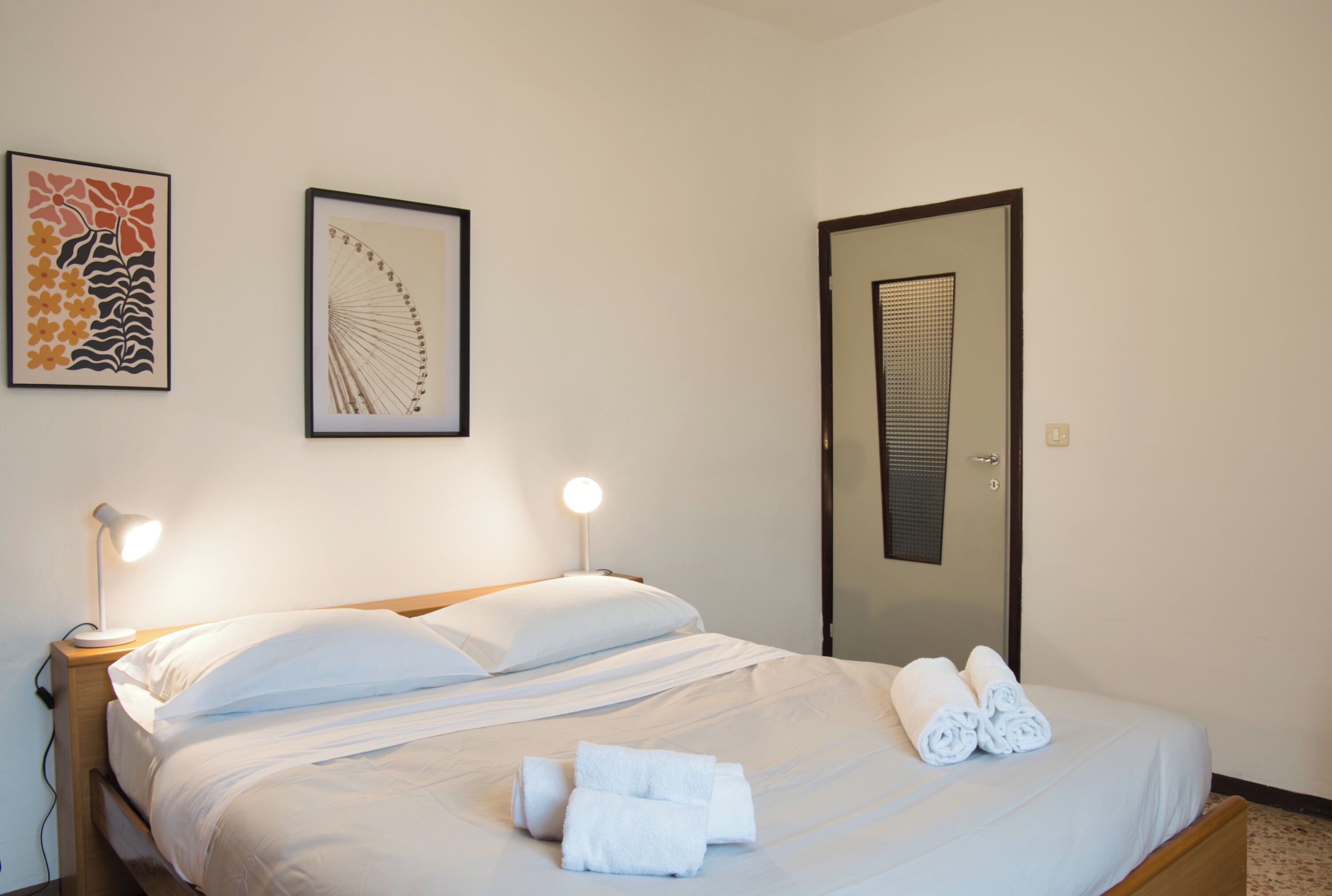 Iron/ironing board, free WiFi, bed sheets