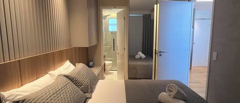 Internet, bed sheets