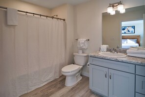 Bathroom - Ruby 112: 1BD | Great Location + Shared Amenities! (Pigeon Forge)