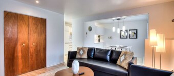 Modern 2BR apartment with 2 Free parking spots