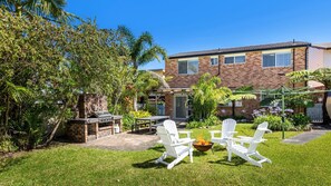 Outdoor dining - Sommaroy - Pet Friendly with Fire Pit (Currarong)