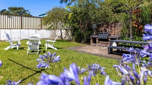 Outdoor dining - Sommaroy - Pet Friendly with Fire Pit (Currarong)