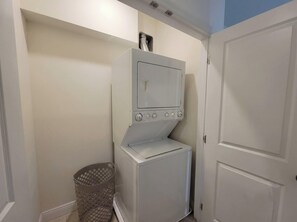 Interior - Updated Family Retreat in Gated Resort Community - Pool, Gym, Near Parks & MCO (Kissimmee)